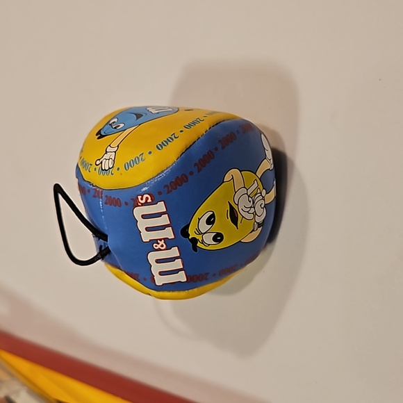 New M&M Character Watch And 1994 M&M Fun Watch Special Edition - Picture 10 of 13